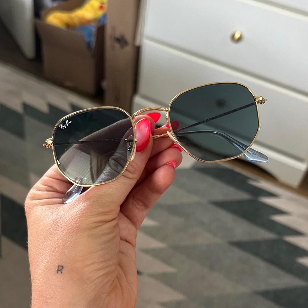 Ray-Ban hexagonal flat lense Gold Sunglasses with Dark blue Lenses